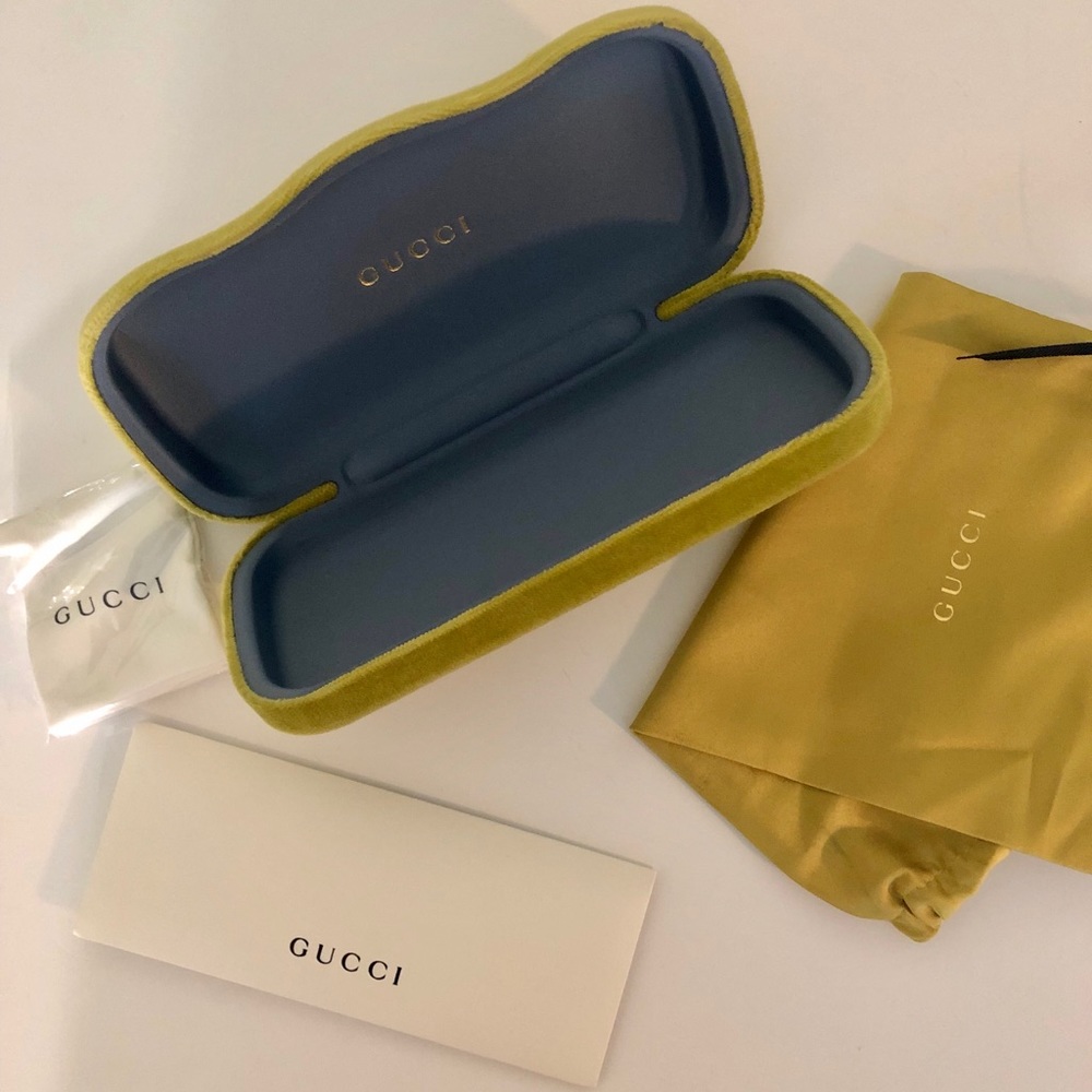 Gucci velvet Sunglasses case